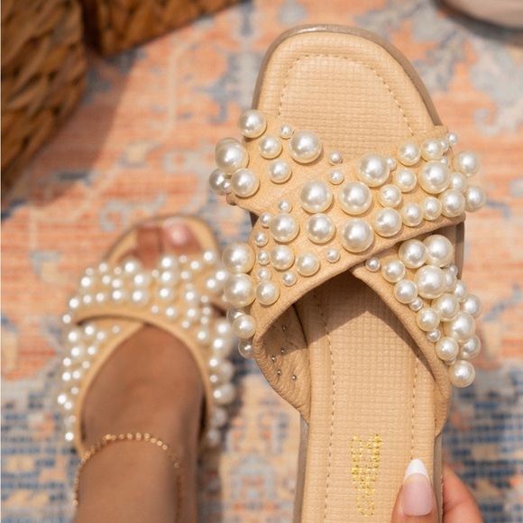 Tiffany - Picture 2 of 2